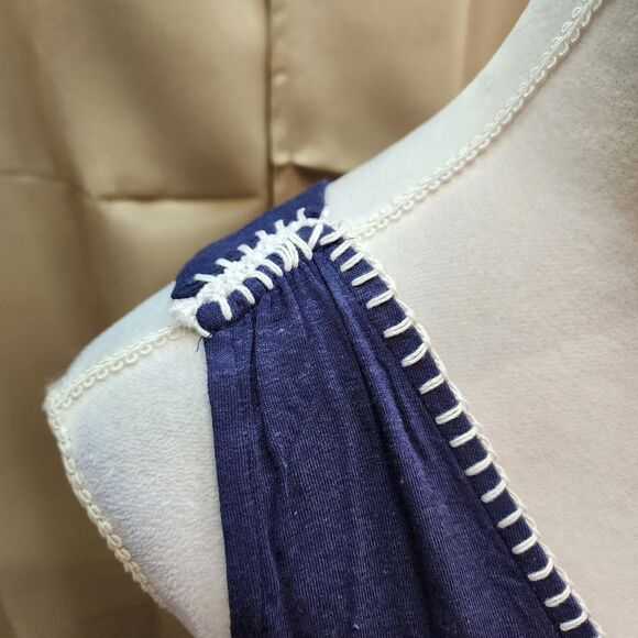 Universal Thread Navy Blue Surplice Tank Top Size Large - Picture 5 of 9